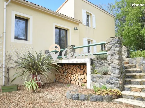 Maison 5 pièces 144 m²
