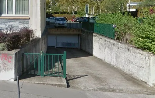 garage fermé et sécurisé