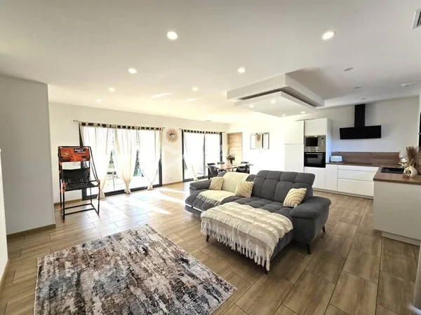 Villa 5 pièces 120 m²