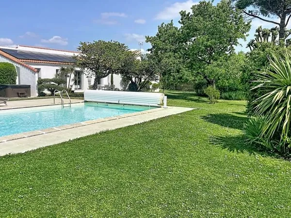 Maison 6 pièces 200 m²