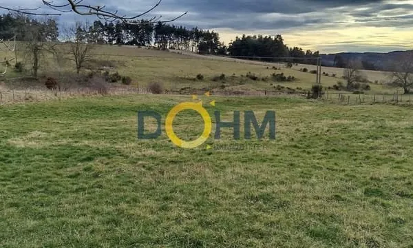 Terrain 3240m2 avec vue dégagée
