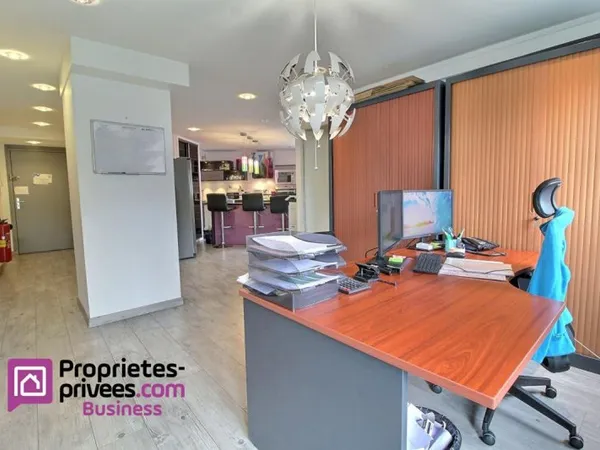 74000 ANNECY - Bureaux OU Type 4 85 m² avec 2 parkings