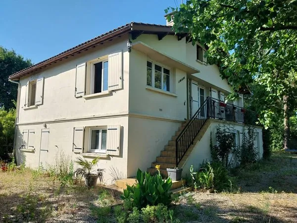 Maison Port Sainte Foy Ponchapt 5 pièce(s) 160m2
