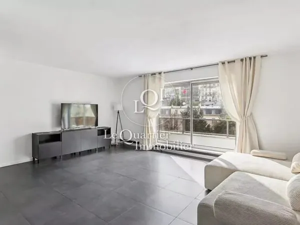 NORD 16ème - SUPERBE APPARTEMENT DE STANDING AVEC BALCON, VUE DÉGAGÉE ET PARKING BOXABLE, RUE DE LAM