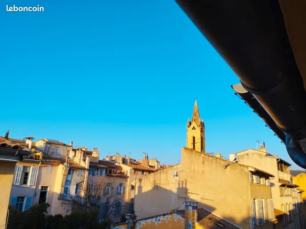 T3 terrasse proche cours mirabeau