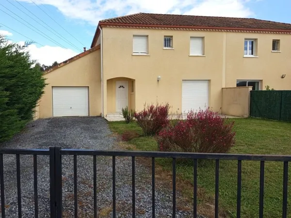 À vendre - Maison T4 avec jardins, garage et parking à Lescar