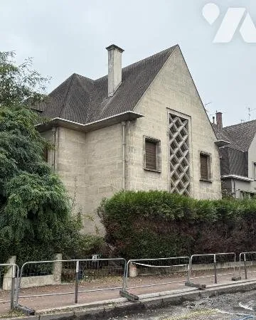 Maison 12 pièces 315 m²