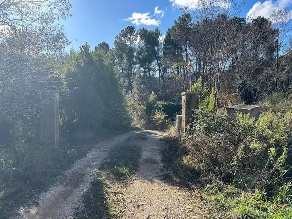 Terrain 1500 m²