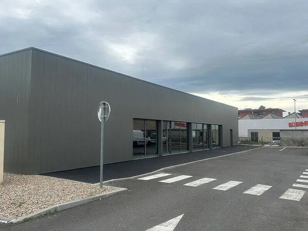 Local commercial 474 m²