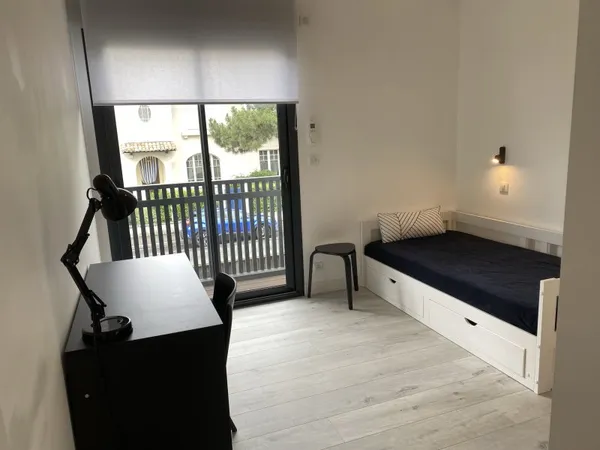 Loue chambre dans appartement