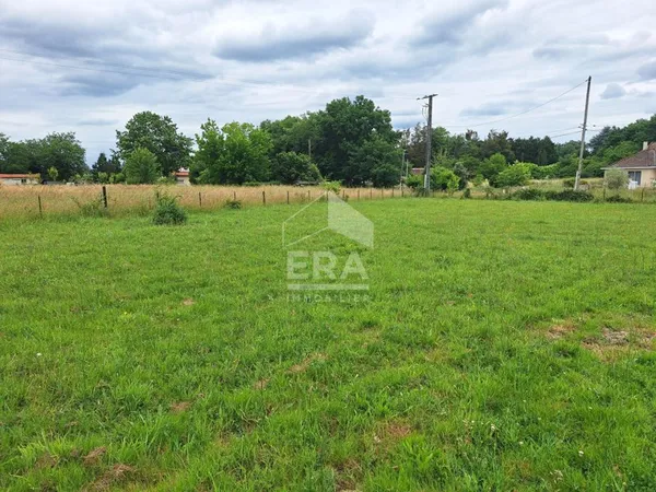 Terrain 1015 m²