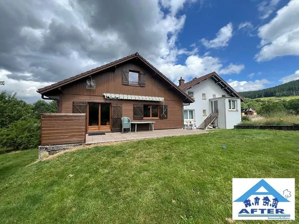 ENSEMBLE DE DEUX MAISONS INDEPENDANTES - PROCHE LACS ET PISTES -