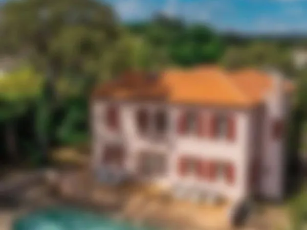Villa 11 pièces 300 m²