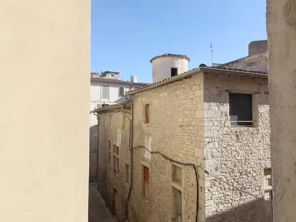 NIMES ECUSSON Studio de 19 m2