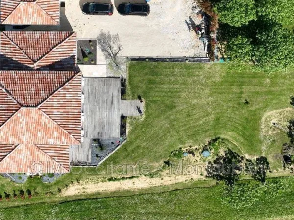 Maison 5 pièces 210 m²