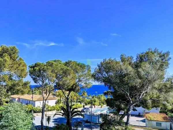 Appartement 2 chambres proche de la mer à pied vue mer dans le golfe de saint tropez