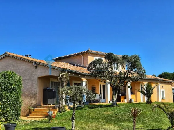 À VENDRE ST JULIEN LES ROSIERS Villa d'exception, un vérit