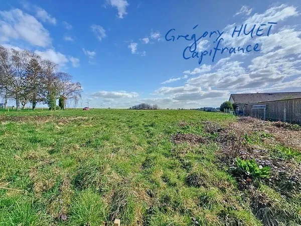Terrain constructible 1225 m²