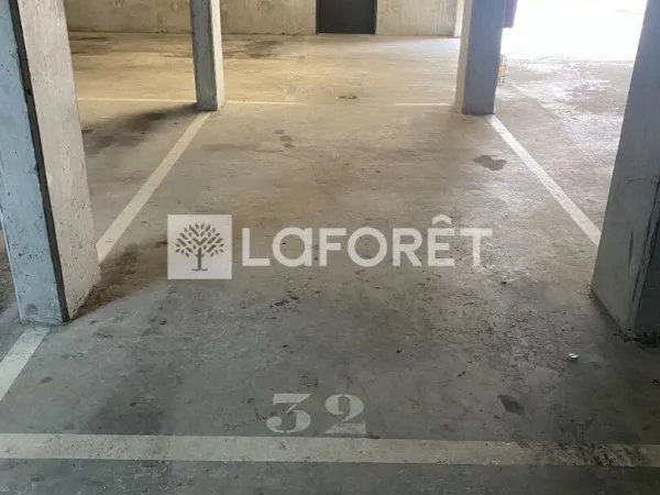 Parking 12 m²