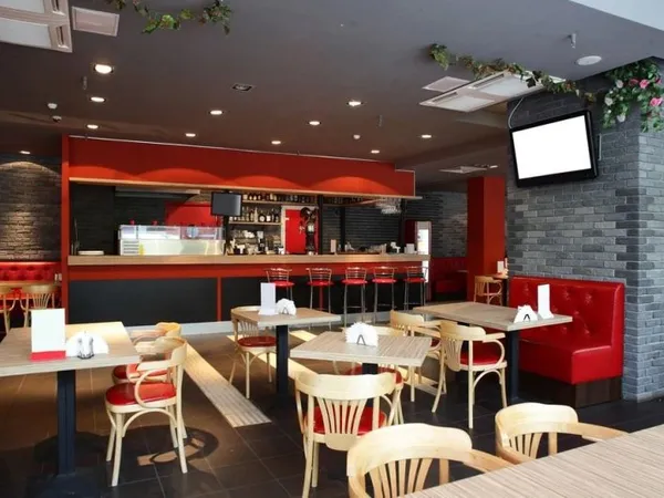 RESTAURATION RAPIDE AVEC ESPACE DE CONSOMMATION SUR PLACE ET EN TERRASSE A CEDER EN PROVENCE