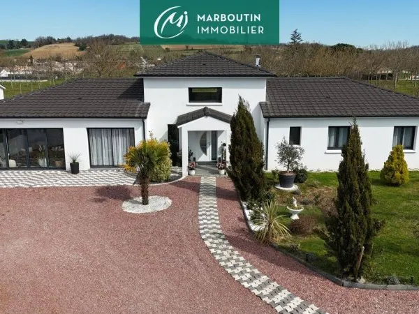 Maison de plain-pied 6 pièces 185 m²