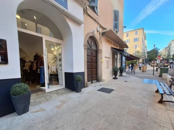 Fonds de commerce 2 pièces 85 m²