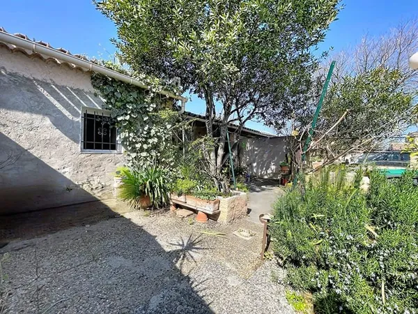 Maison plein pied - Jardin - Calme - A rénover
