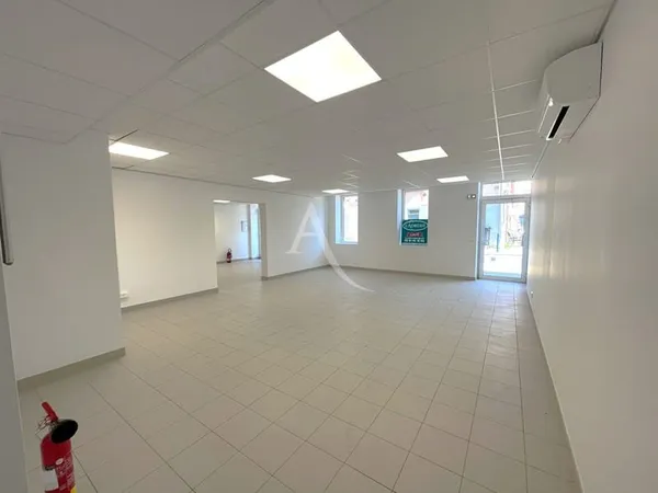 Local commercial 78 m²