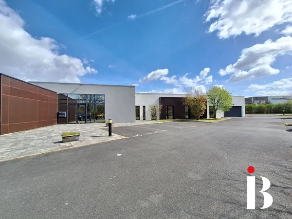 Local professionnel 372 m²