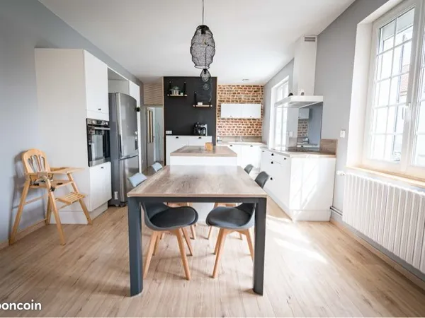 Maison individuelle avec cours