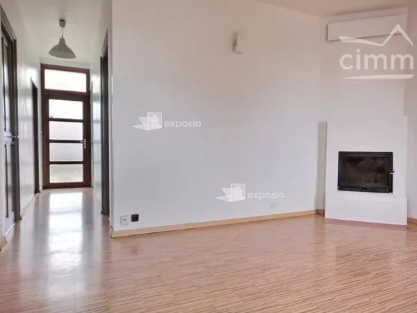 LOCATION GRESIVAUDAN LE CHAMP PRES FROGES : MAISON T5 AVEC TERRAIN ET DEPENDANCE