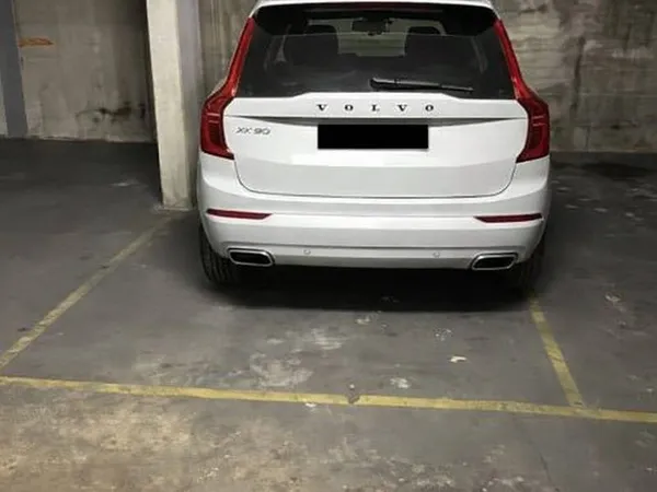 Parking 14 m²