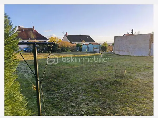 Terrain 586 m²