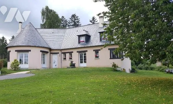 Maison 8 pièces 215 m²