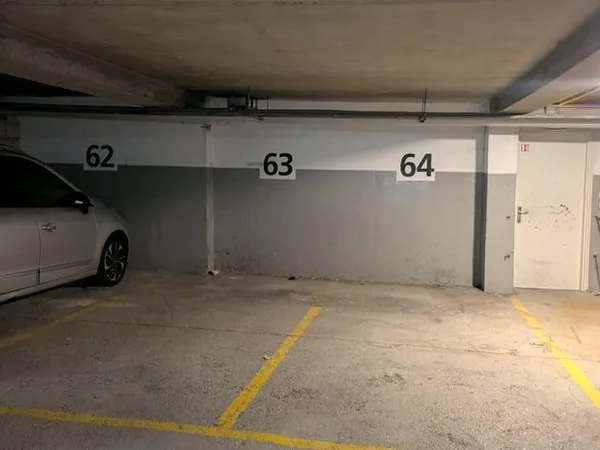 2 places de parking à louer - Vanves (Carrefour de l'Insurrection)