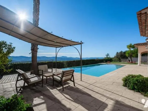 Maison 5 pièces 294 m²