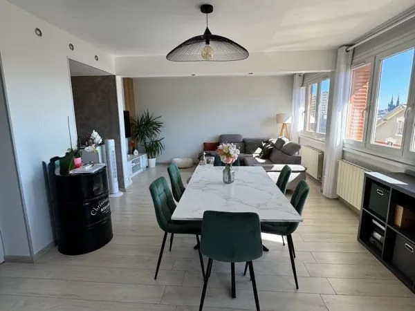 Appartement T3 lumineux - Dernier étage - Vue dégagée