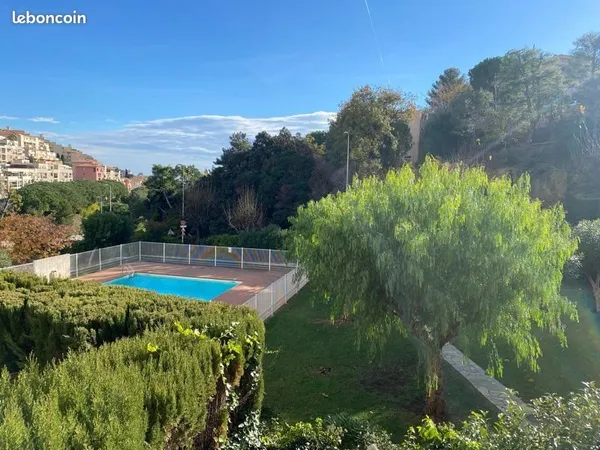 À louer 2 pièces Terrasse Piscine