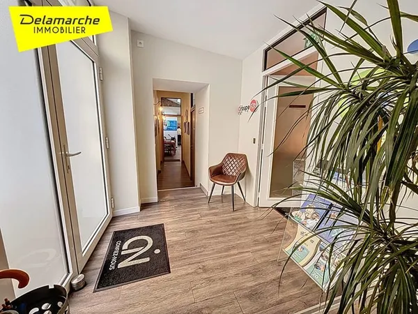 Bureaux, centre ville AVRANCHES (50300), 288m²,