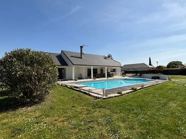 Maison 4 pièces 210 m²