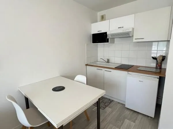 A LOUER - Studio meublé 25m²