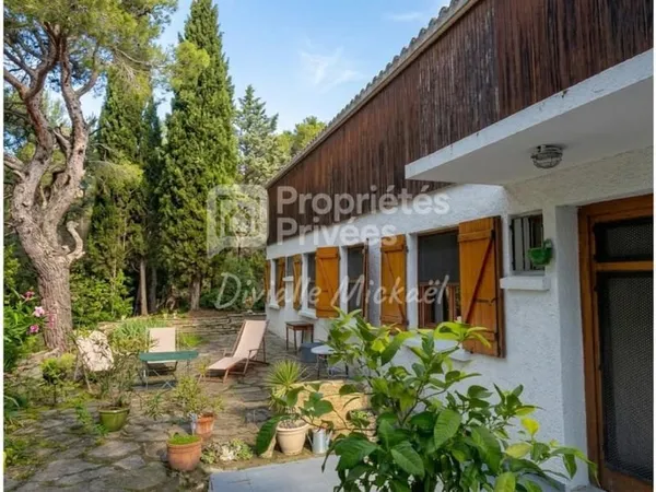 Villa d'Architecte 6 pièce(s) 140 m2