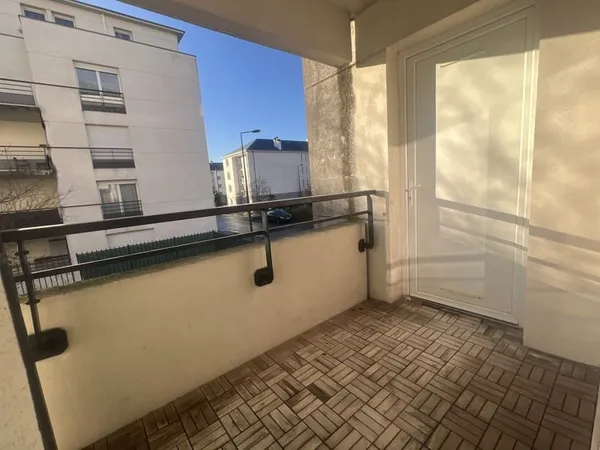 TOURS NORD - APPARTEMENT TYPE 2 - BALCON - PARKING