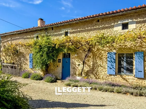 Maison 6 pièce(s), LA CHAPELLE-BÂTON