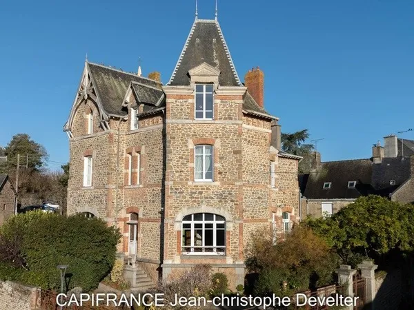 Maison à vendre 8 pièces GORRON (53)sur terrain 932 m2