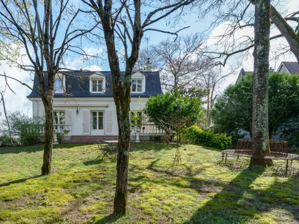 Propriété de style Mansart au coeur de Montlouis-sur-Loire
