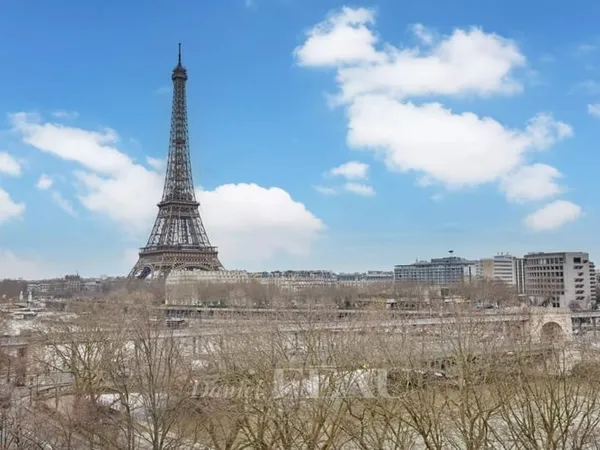 XVIème - 87m² - 6ème étage - Balcon - Plein soleil vue Tour Eiffel