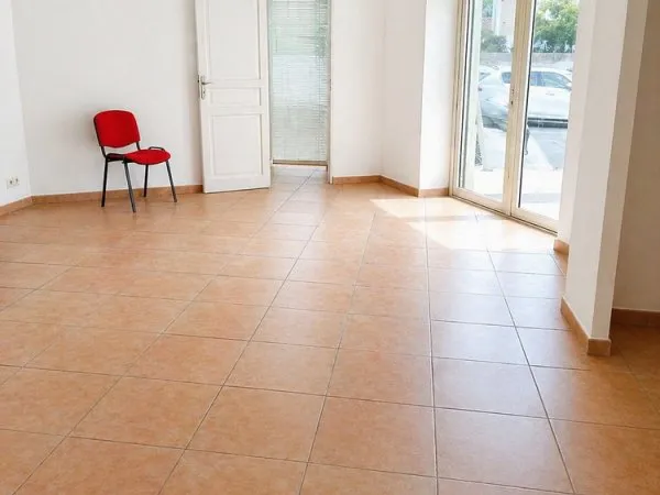 local 53 m2 tout commerce idéal investisseurs