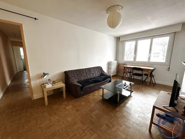 Appartement type 4 à Bretonneau 67m2