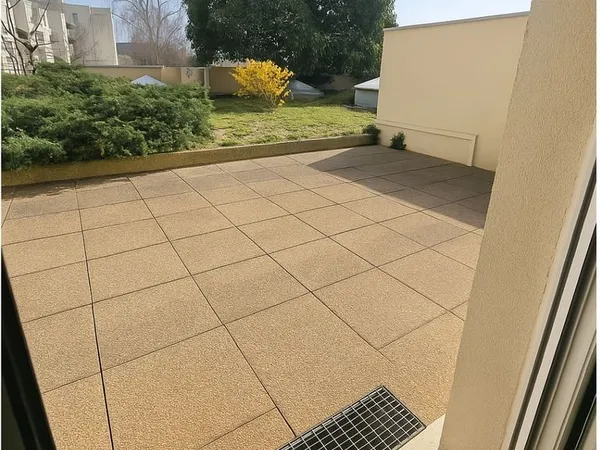 4 pièces Terrasse 26m2 - Mairie de Villeneuve la Garenne